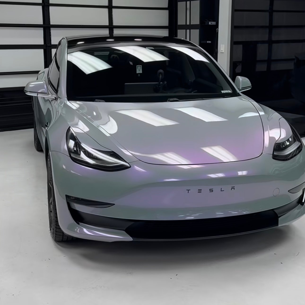 Vinilado boca negra larga para Tesla Model 3